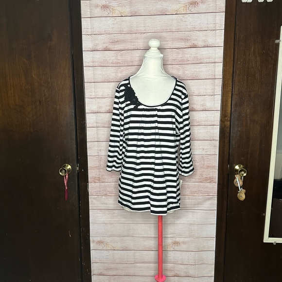 B&W Stripe Style&Co top - Picture 2 of 10